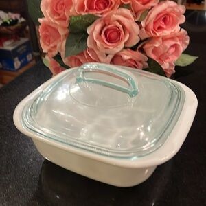 1.5 Qt Square Baker with Glass Lid - Simply Lite by Corning